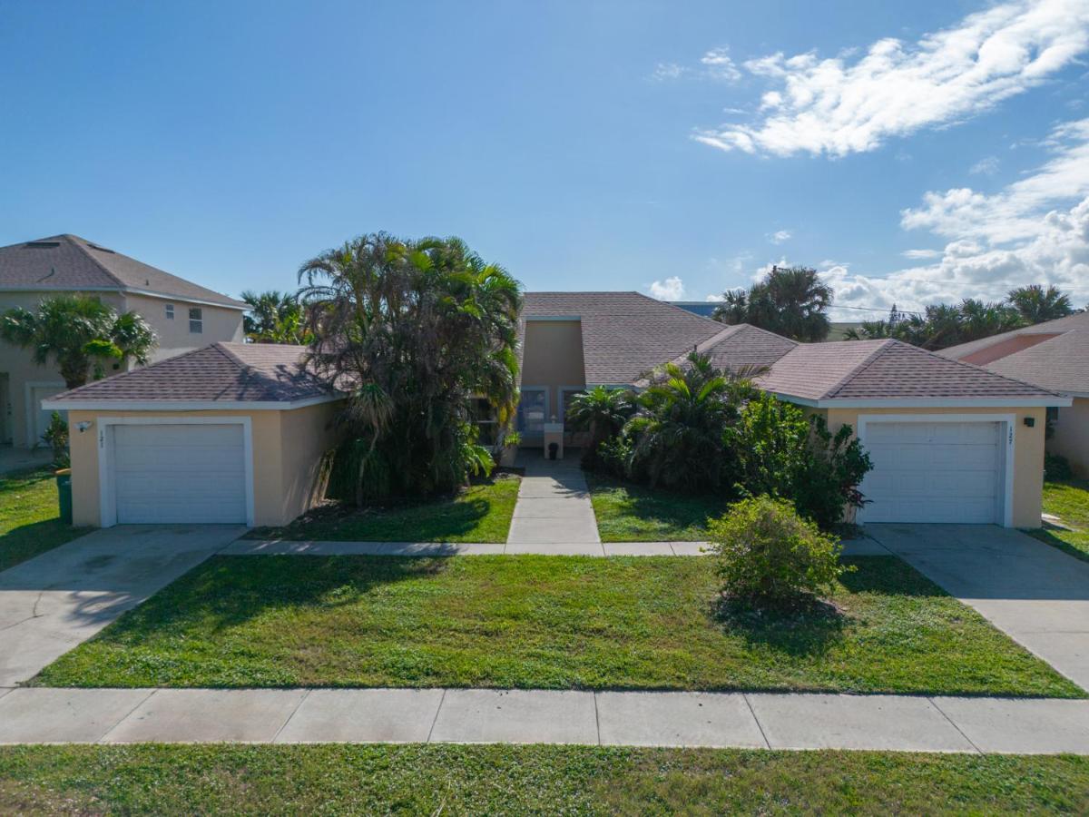 Sunset Serenity - 3Br Beach Townhome With Outdoor Patio - New Hot Tub, Steps To Ocean Fun! Мелбърн Екстериор снимка