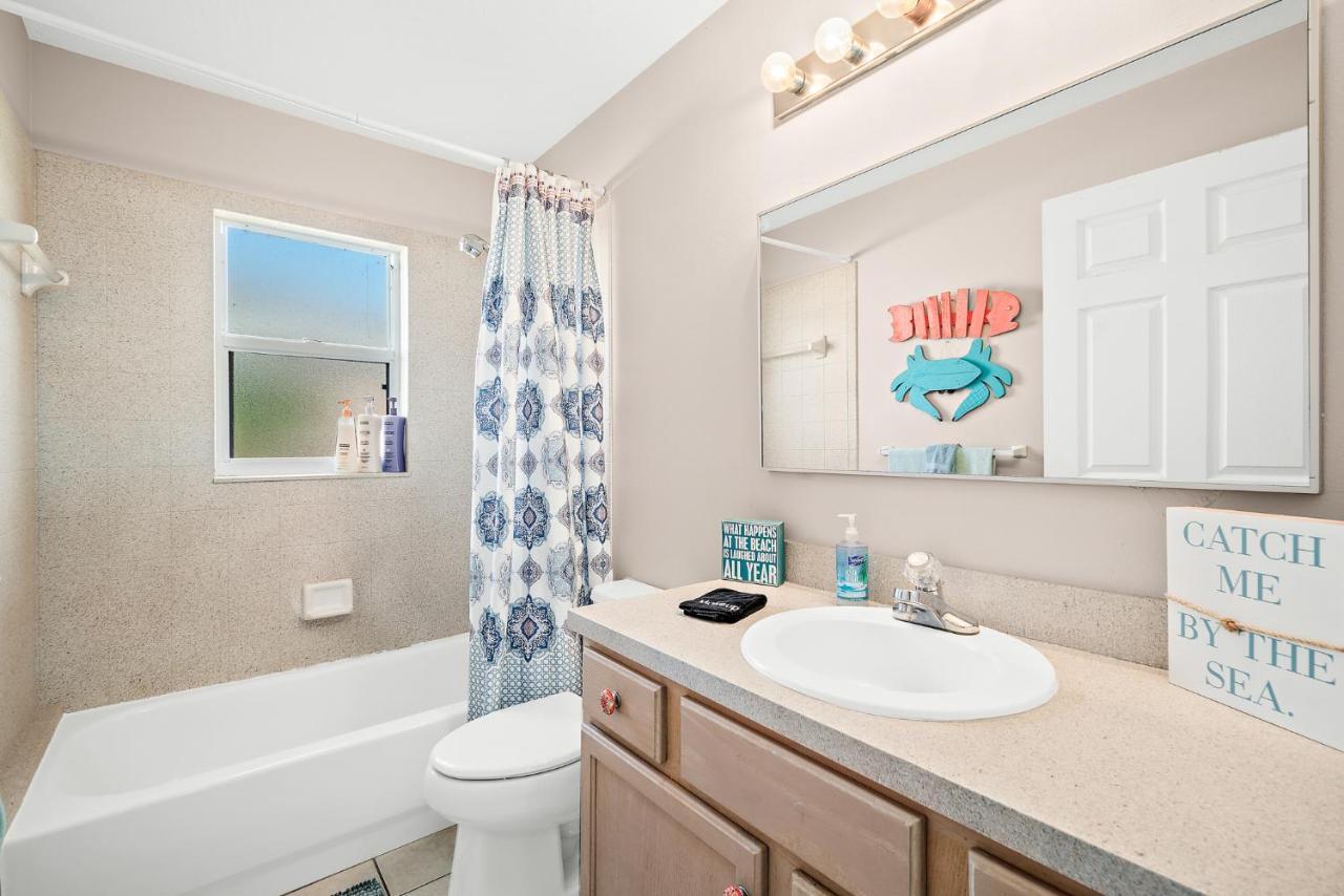 Sunset Serenity - 3Br Beach Townhome With Outdoor Patio - New Hot Tub, Steps To Ocean Fun! Мелбърн Екстериор снимка